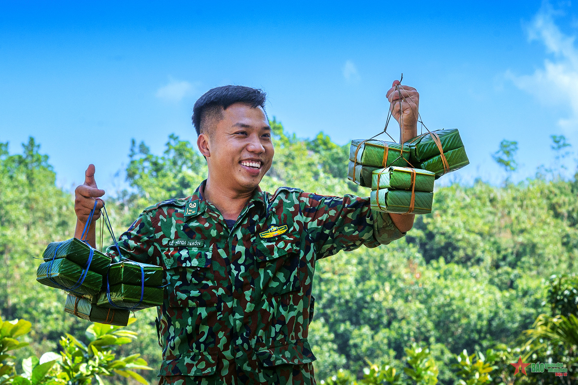 Xuân về trên biên cương